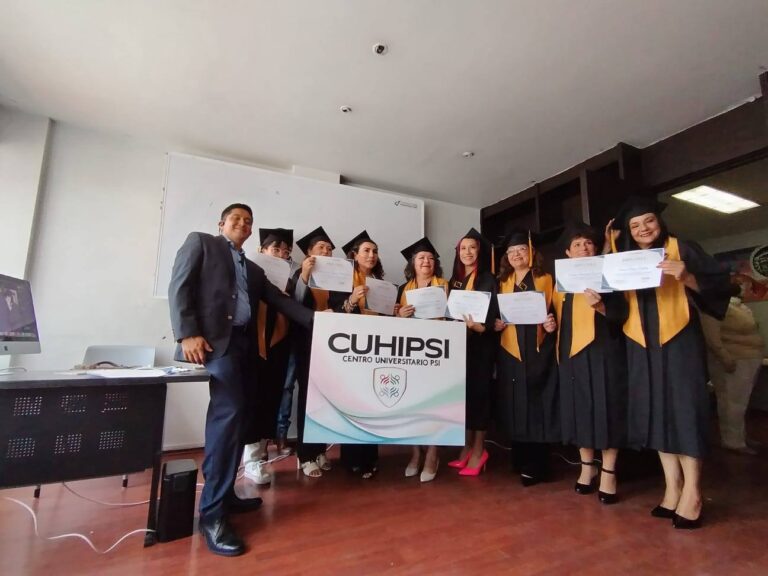 Ceremonia de graduación de estudiantes de licenciatura de Centro Universitario CUHIPSI