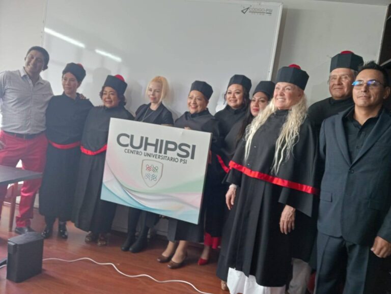 Ceremonia de graduación de estudiantes de licenciatura de Centro Universitario CUHIPSI